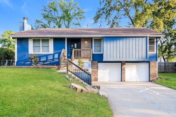 109 Rockwood SE Street Blue Springs, MO 64014